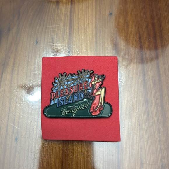Disney Trading Pin - Pleasure Island 1994 - Picture 3 of 5